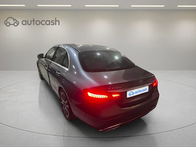 Mercedes Classe E LEFT