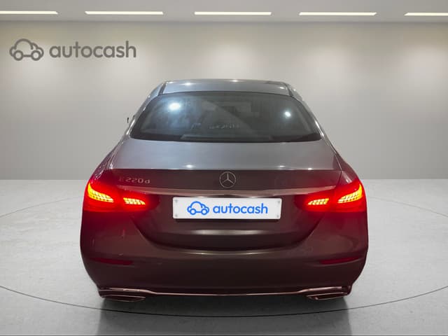 Mercedes Classe E REAR
