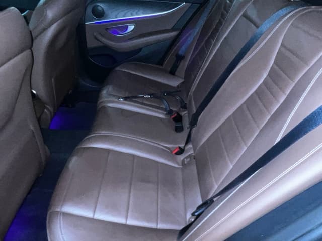 Mercedes Classe E REAR_SEAT