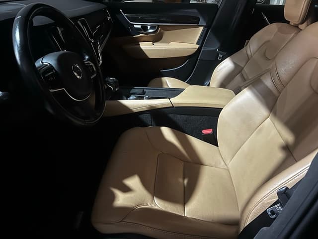 Volvo S90 FRONT_SEAT