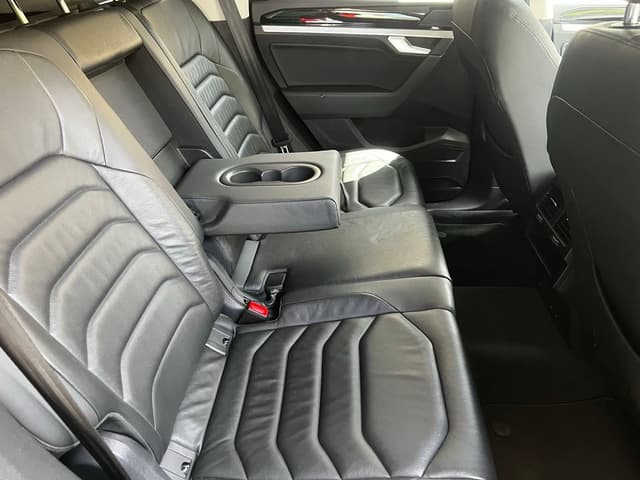 Volkswagen Touareg REAR_SEAT