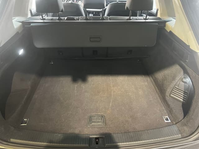 Volkswagen Touareg TRUNK