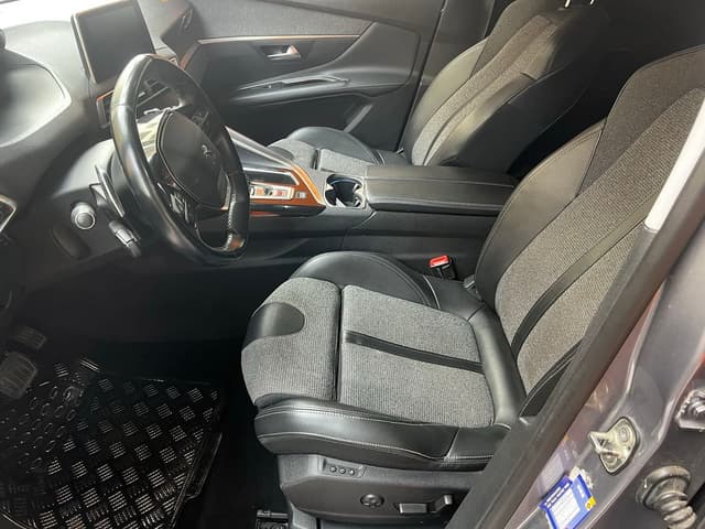 Peugeot 3008 FRONT_SEAT