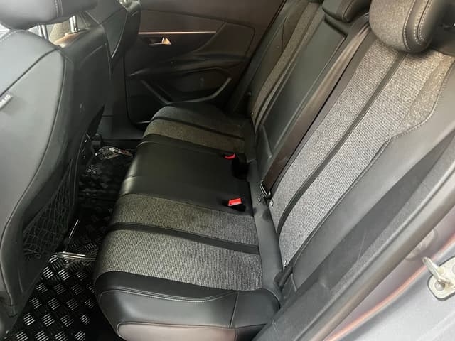 Peugeot 3008 REAR_SEAT