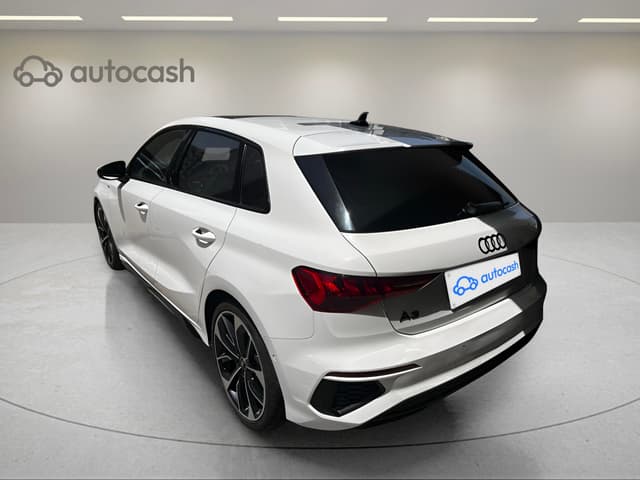 Audi A3 LEFT