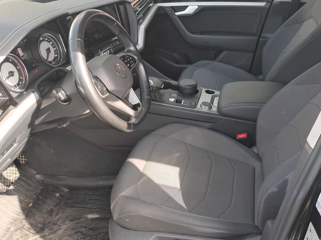 Volkswagen Touareg FRONT_SEAT