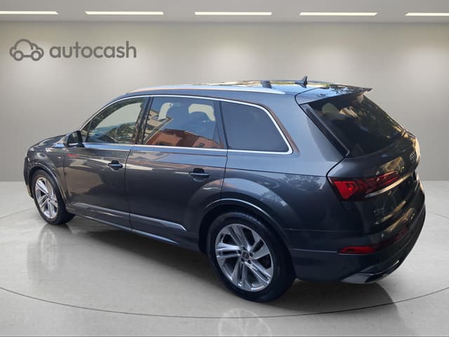 Audi Q7 LEFT