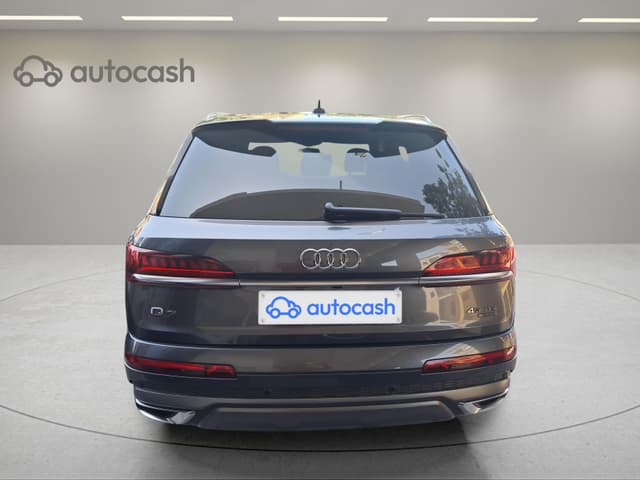 Audi Q7 REAR