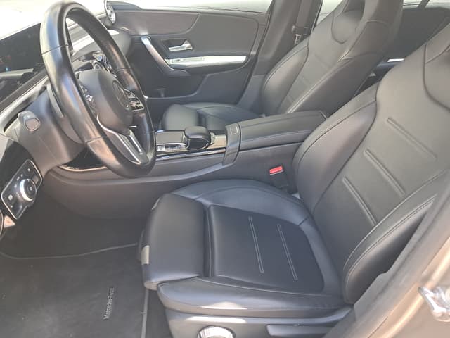 Mercedes CLA Coupé FRONT_SEAT