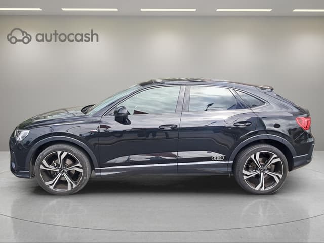 Audi Q3 LEFT