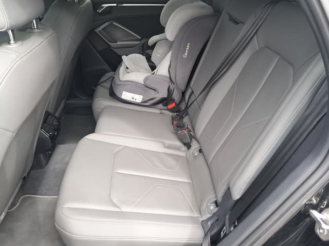 Audi Q3 REAR_SEAT