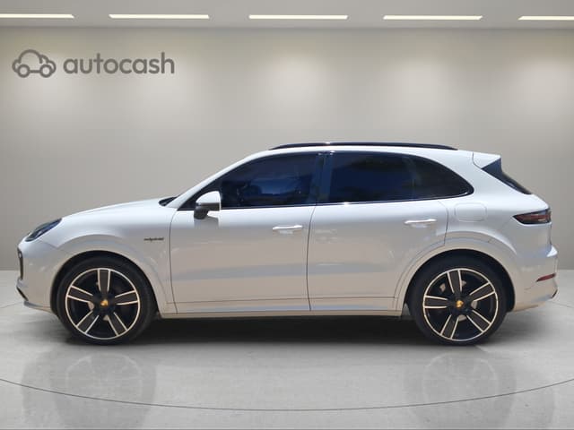 Porsche Cayenne LEFT