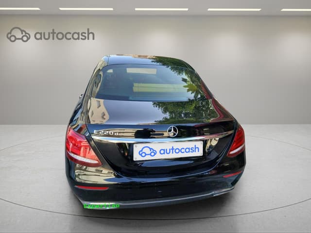 Mercedes Classe E REAR