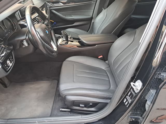 Bmw Série 5 FRONT_SEAT