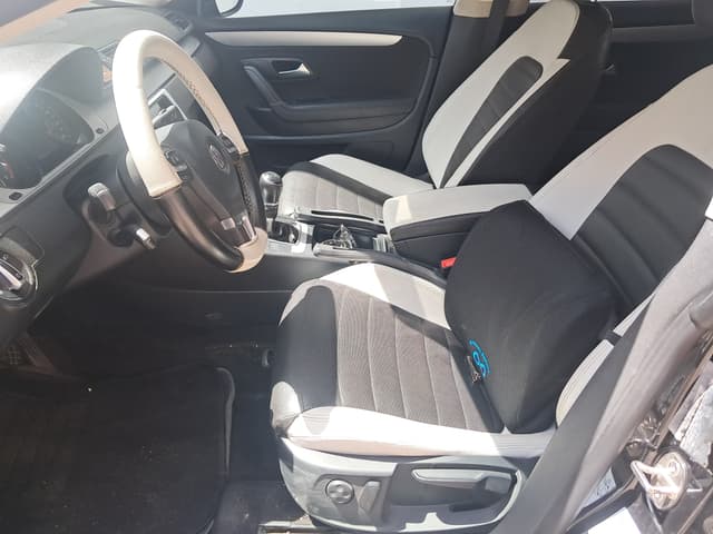 Volkswagen CC FRONT_SEAT