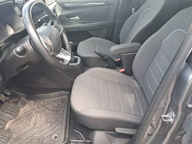 Renault Kardian FRONT_SEAT