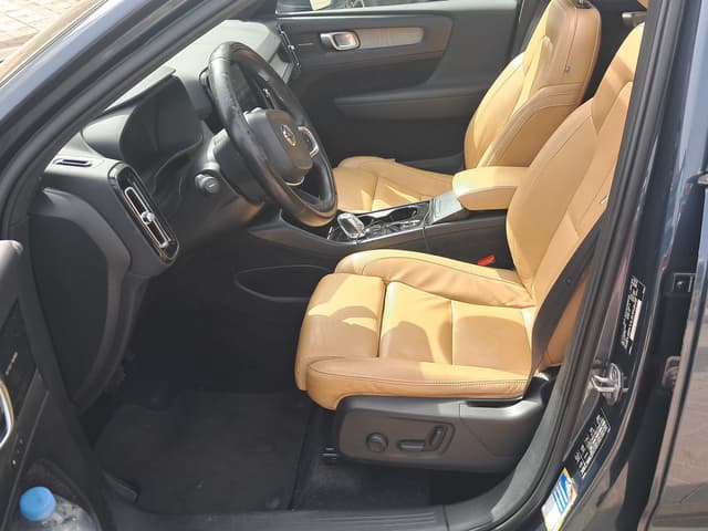 Volvo XC40 FRONT_SEAT