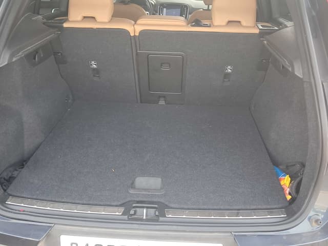 Volvo XC40 TRUNK