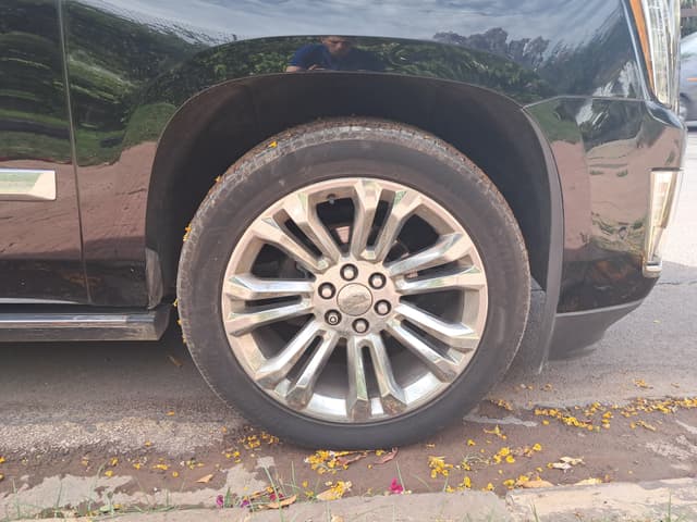 Cadillac Escalade WHEEL_ARG