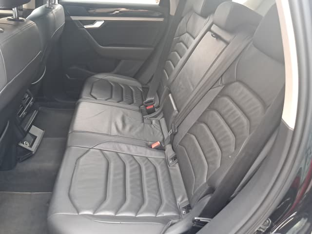 Volkswagen Touareg REAR_SEAT