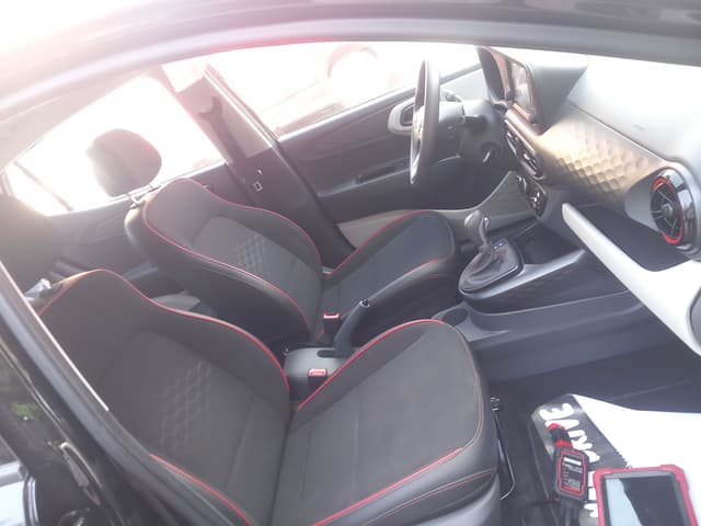 Hyundai Grand i10 FRONT_SEAT
