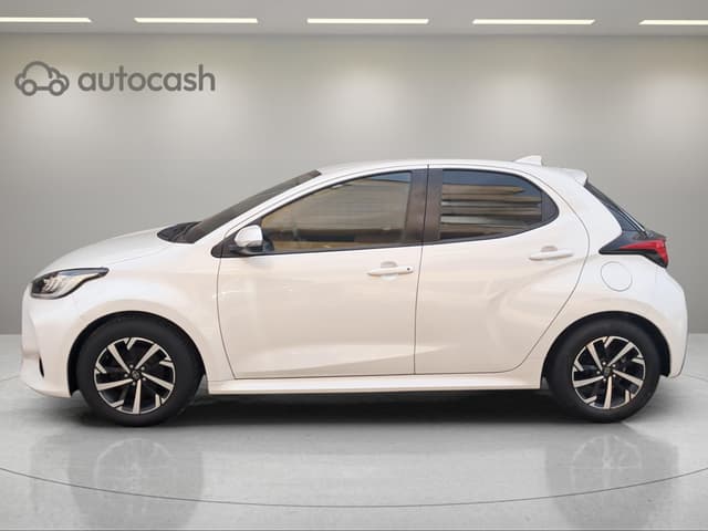 Toyota Yaris LEFT