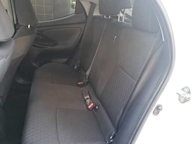 Toyota Yaris REAR_SEAT