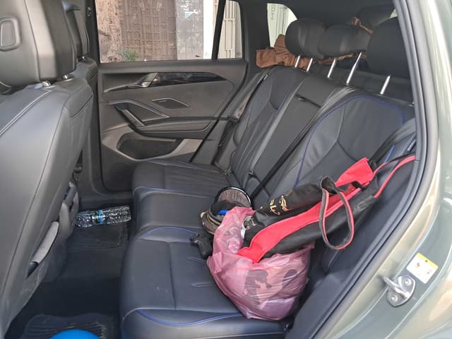 Volkswagen Tiguan REAR_SEAT