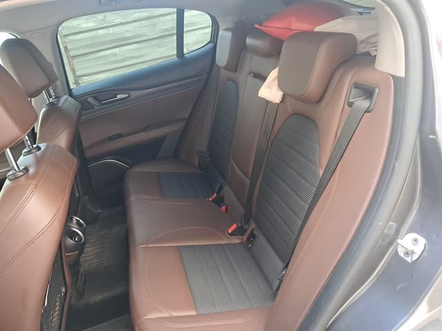Alfa romeo Stelvio REAR_SEAT