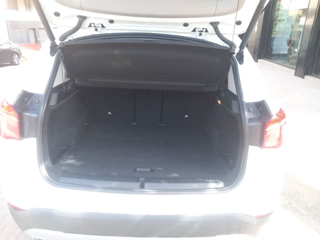 Bmw X1 TRUNK