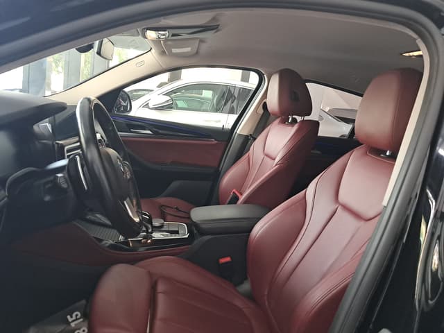 Bmw X4 FRONT_SEAT