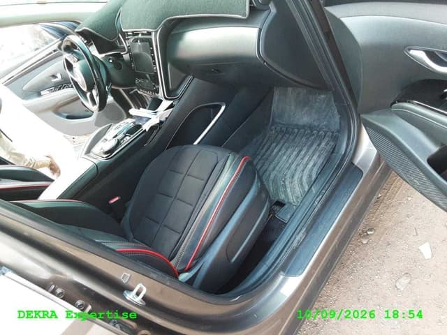 Hyundai Tucson FRONT_SEAT