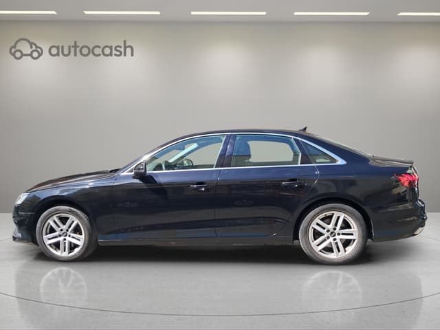Audi A4 LEFT