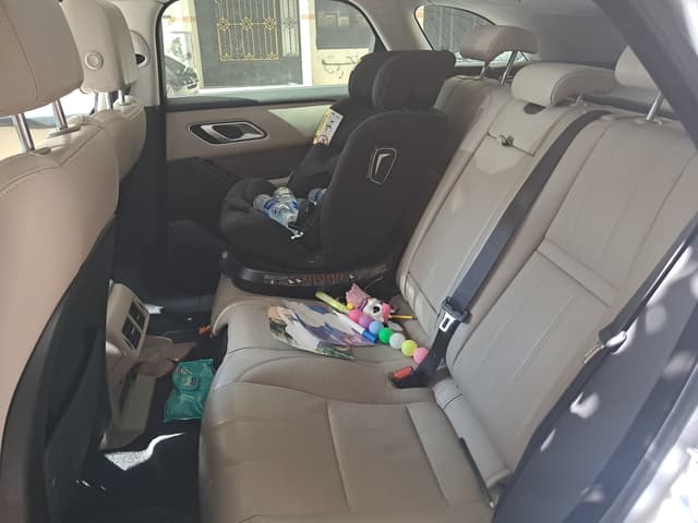 Land rover Range Rover Velar REAR_SEAT