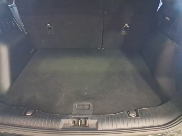 Ford Kuga TRUNK