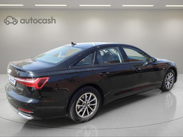 Audi A6 RIGHT