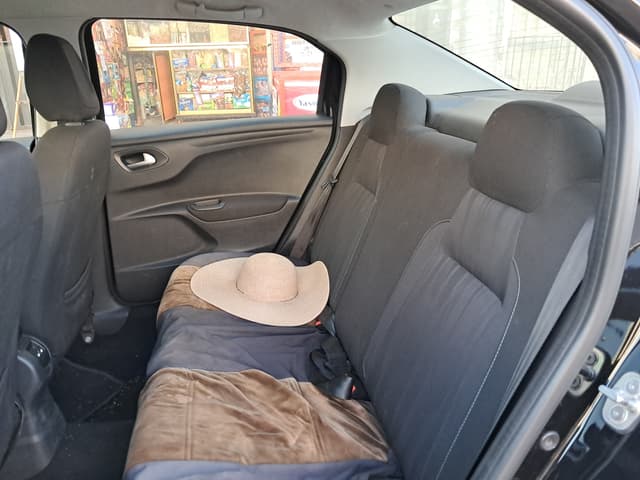 Peugeot 301 FRONT_SEAT