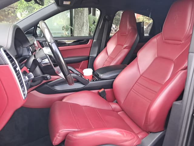 Porsche Cayenne FRONT_SEAT