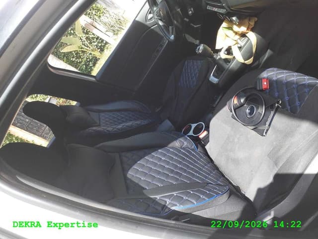 Renault Captur FRONT_SEAT