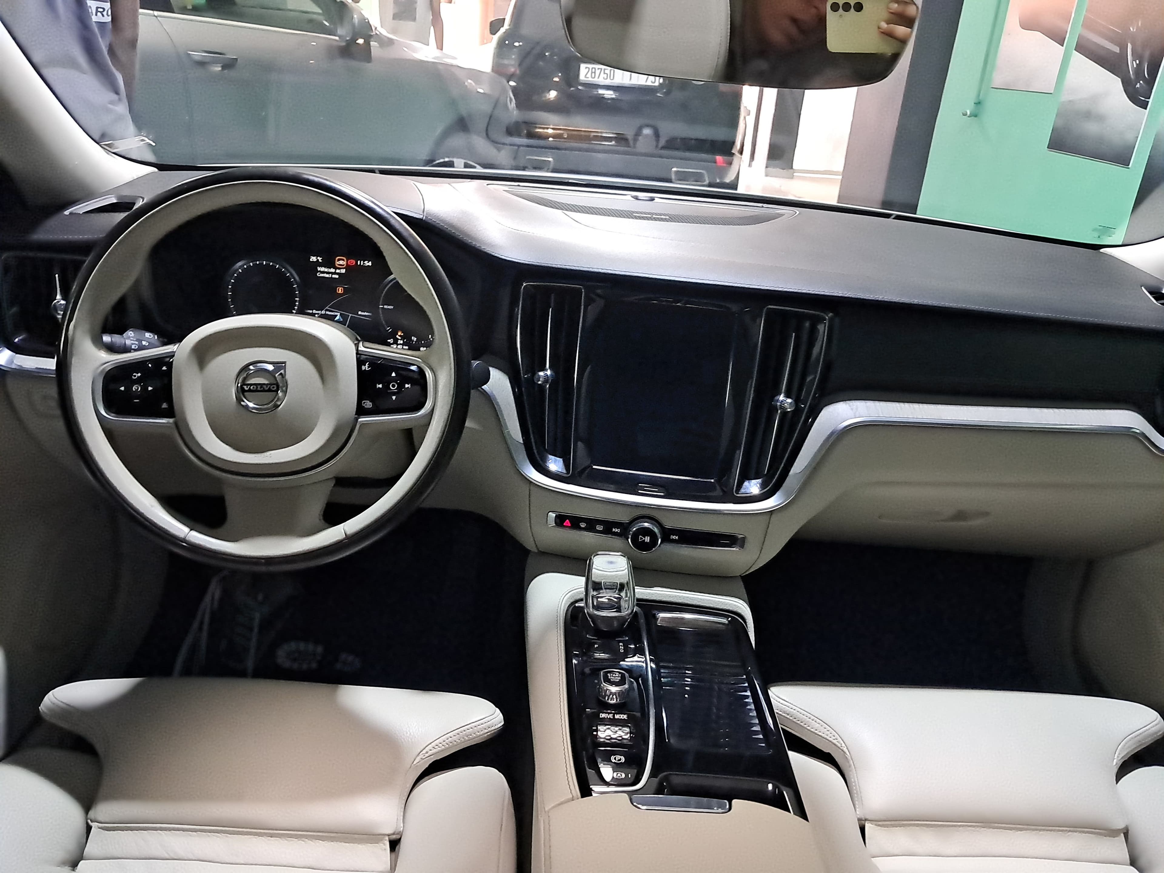 Volvo S60 2.0 T8 407 Recharge Inscription
