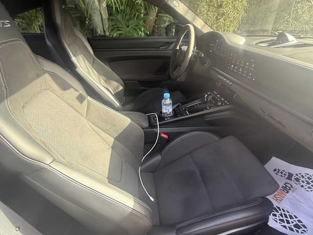 Porsche 911 FRONT_SEAT