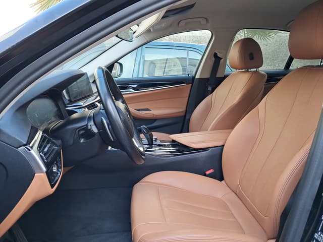 Bmw Série 5 FRONT_SEAT