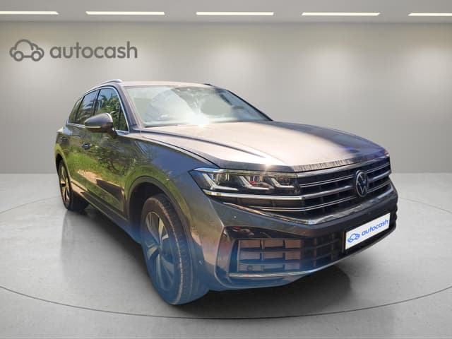 Volkswagen Touareg RIGHT