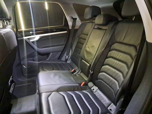 Volkswagen Touareg REAR_SEAT