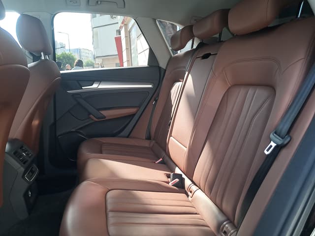 Audi Q5 REAR_SEAT