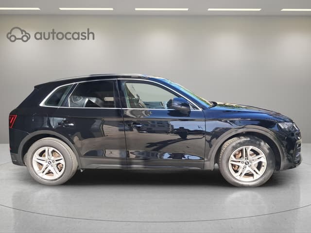 Audi Q5 RIGHT