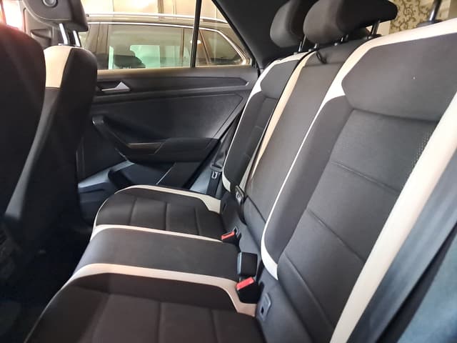 Volkswagen T Roc REAR_SEAT