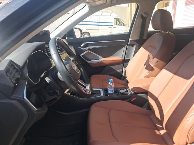 Audi Q3 FRONT_SEAT