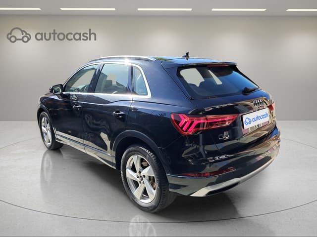 Audi Q3 LEFT