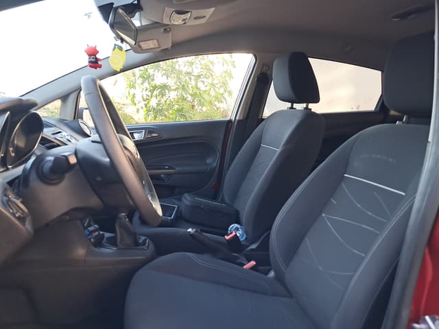 Ford Fiesta FRONT_SEAT
